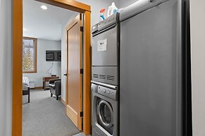 Kookaburra Lodge #203 By Bear Country