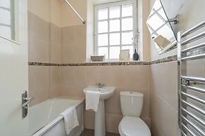 Stunning Royal Mile Old Town Apartment