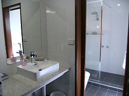 Regency Court Motel