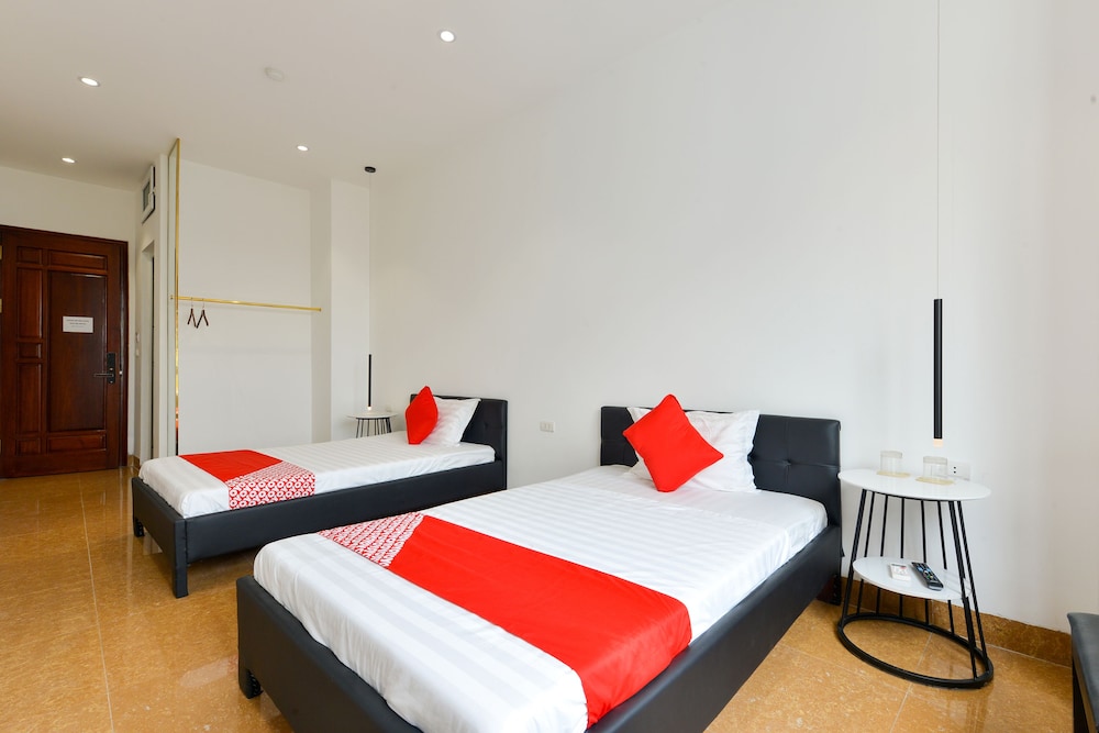 BH Riverside Hotel