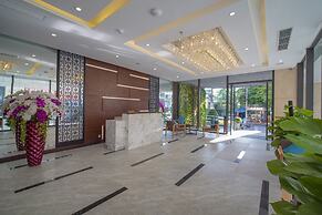 G8 Luxury Hotel Da Nang