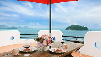 Namhae Blue & White Pension
