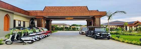 Lustre Bagan Resort