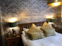 The Wheatsheaf Inn