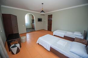 Hotel Cosmos