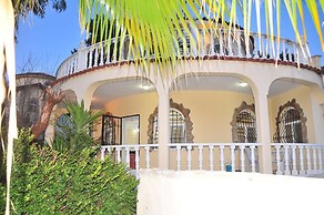 Mustakil Villa