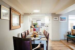 6 Barnoon Terrace
