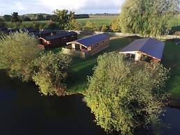 Woodlakes Park