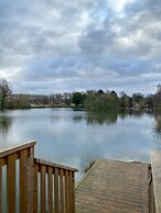 Woodlakes Park