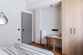 UPSTREET Modern Minimalist 3BD Apt-Hilton