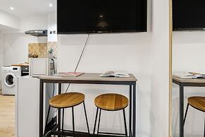 Beautiful Hyde Park Studio Flat