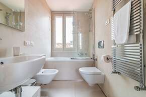 Carmini Canal View and Balcony with Lift