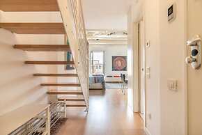 Carmini Canal View and Balcony with Lift