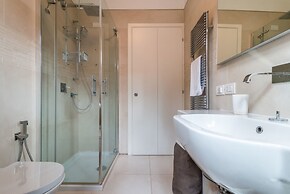 Carmini Canal View and Balcony with Lift