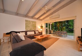 Pavilions in the Palms