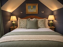The Lansdowne Cottage