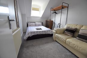 Argyle Apartments