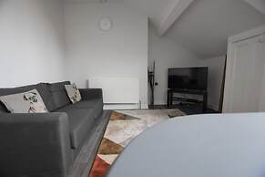 Argyle Apartments