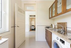 Tripas-Coração, Breiner Apartments