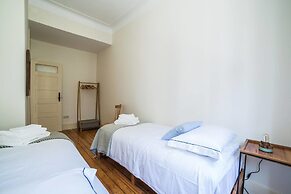 Tripas-Coração, Breiner Apartments