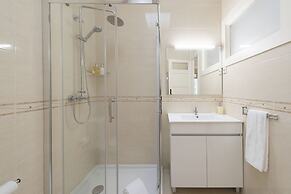 Tripas-Coração, Breiner Apartments