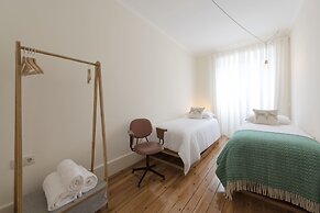 Tripas-Coração, Breiner Apartments