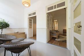 Tripas-Coração, Breiner Apartments