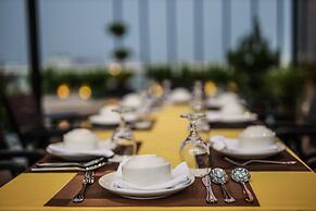Hlaine Tet Hotel