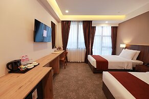 Hlaine Tet Hotel