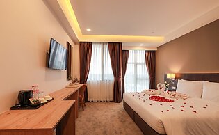 Hlaine Tet Hotel