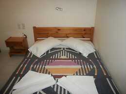 Polyxenis Rooms