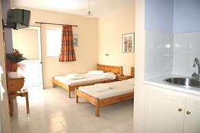 Polyxenis Rooms