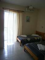 Polyxenis Rooms