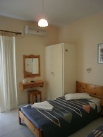 Polyxenis Rooms