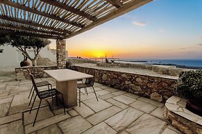 Mythic Paros