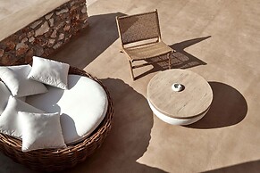 Mythic Paros