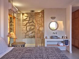 Mythic Paros