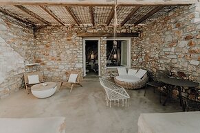 Mythic Paros