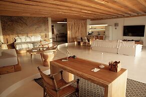 Mythic Paros