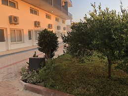 Deniz Airport Suites