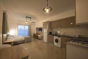 Deniz Airport Suites