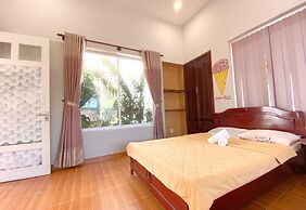 Goc Bien Homestay