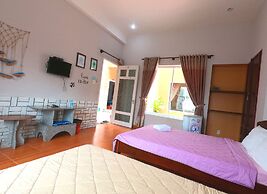 Goc Bien Homestay