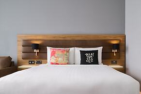 Moxy Dublin City