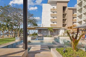 Surfside Beachfront Suites by Playa Caracol Resorts