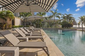 Surfside Beachfront Suites by Playa Caracol Resorts