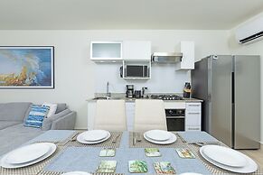 Surfside Beachfront Suites by Playa Caracol Resorts