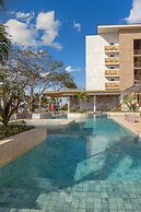 Surfside Beachfront Suites by Playa Caracol Resorts