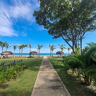 Surfside Beachfront Suites by Playa Caracol Resorts