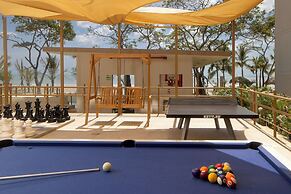 Surfside Beachfront Suites by Playa Caracol Resorts